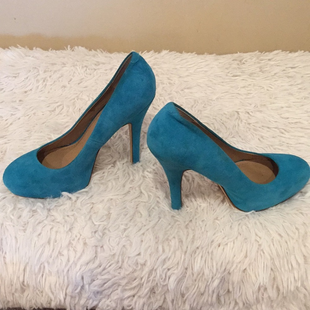 Steve Madden turquoise Saudi pumps size 8M